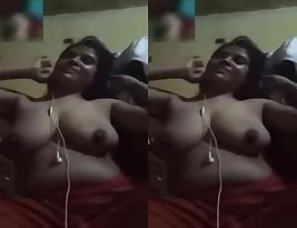 Boob lovers rejoice: Aunty’s leaked videos for your viewing pleasure