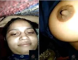 Hot indian collegian shows her big melons and gets the sperm on her face