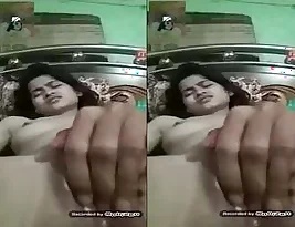 Steamy solo performance from a college girl, revolves around self-exploration with her fingers.