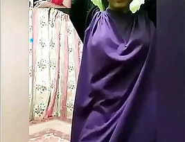 Viral video of a girl from the hood (Part 1)