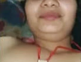 New Indian girl likes to have sex at home