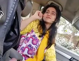 Good boyfriend helps his GF to seduce the older sister in a car