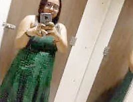 pretty Bengali girl shares hot photos on Instagram