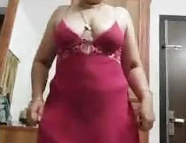 Beautiful aunt taking nude selfies for her admirers.