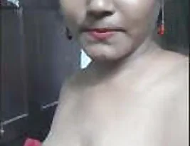 Hot Indian College Girl Showing Breasts