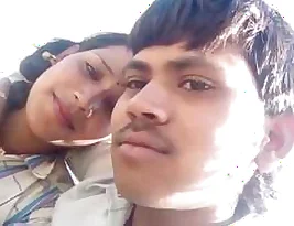 Hot college student Rohini has sex with her boyfriend
