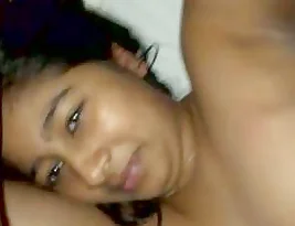 Telegu girlfriend exposes big Boobs and suck them in a porn video