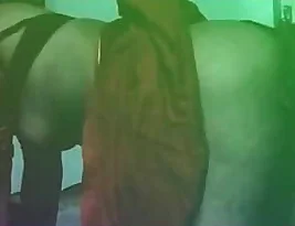 Desi housewife getting fucked doggy style in saree