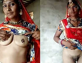 Bhabhi from Rajasthan shares her body parts with her boyfriend