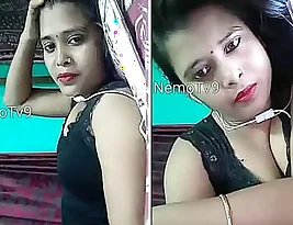 Private video of horny aunt in lingerie at night.