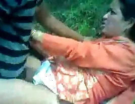 Shy Hindu aunt gets naughty and gets fucked.