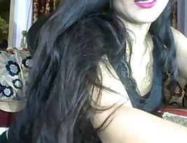 Hot Indian girl shows her charms on cam.