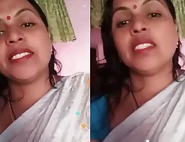 Live with a mature and sensual aunt in a saree