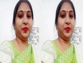 Amateur porn with a famous Indian bhabhi DOOGY-style