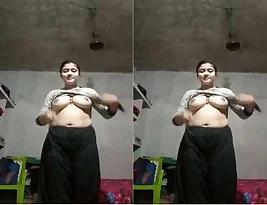 A hot woman from Bangladesh exposes her breasts.
