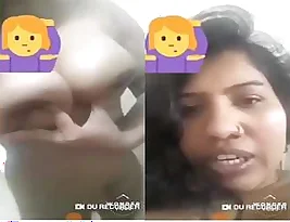 Young Bangladeshi woman exposes her breasts and vagina in an amateur porn video.