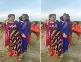 This is an exclusive video of a cute Indian girl bathing while on a video call with her lover.