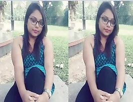 A beautiful girl expose her breasts and vagina during a video call.