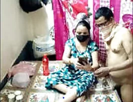 Indian lovebirds go on live sexual adventure