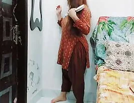 Married Pakistani woman has secret affair with her uncle s friend (in Hindi)
